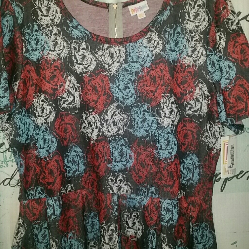 NWT Lularoe Amelia Size 3X